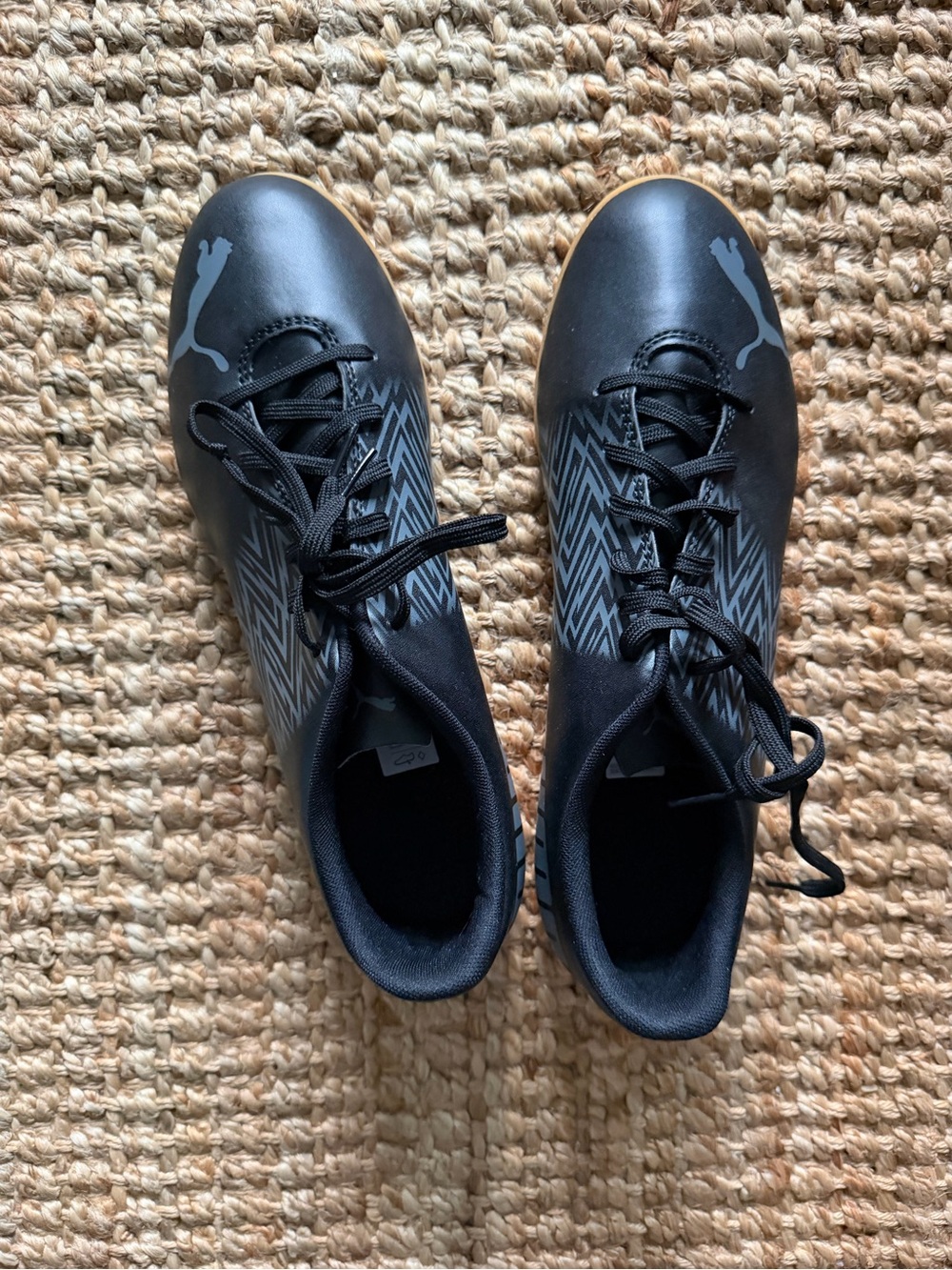 Puma Black Men's Athletic Soccer Shoes with Gray Puma Logo